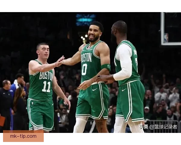 塔图姆复出首秀豪取三双领凯尔特人本赛季战绩十胜两负